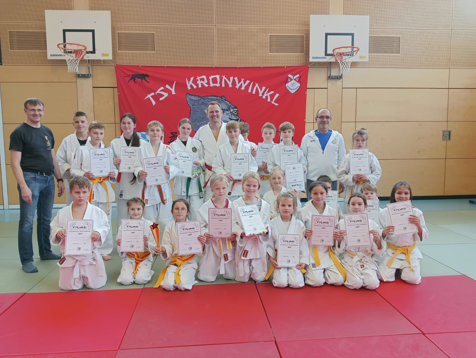 Mehr über den Artikel erfahren Überraschungsbesuch zur Abschlussveranstaltung